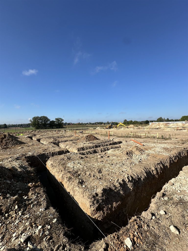 Plac budowy I etapu Osiedla Bursztynowa – wykopy fundamentowe